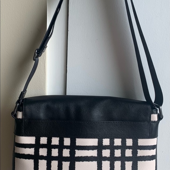 COPY - Coach F11186. Charles small messenger bag. Black and chalk with plaid pr… - Picture 3 of 6